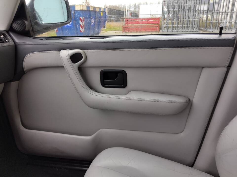 Bild 78/113 von BMW 735i (1986)