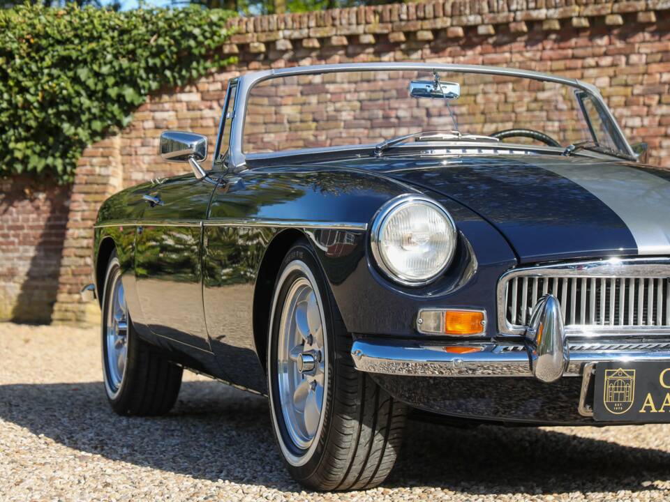 Image 37/50 de MG MGB (1966)