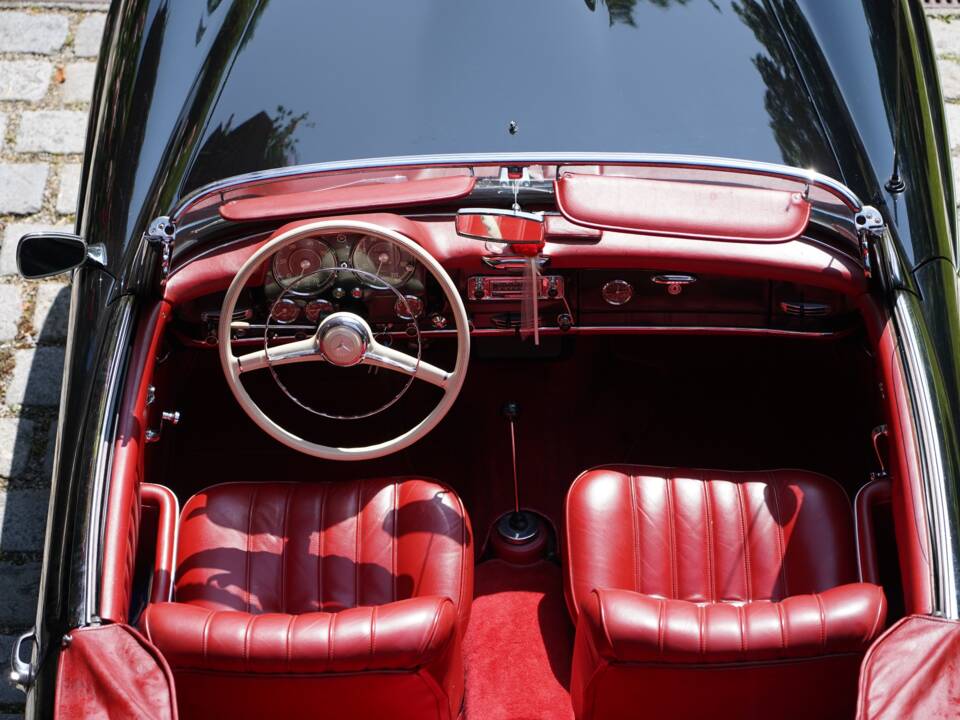 Image 12/16 of Mercedes-Benz 190 SL (1963)