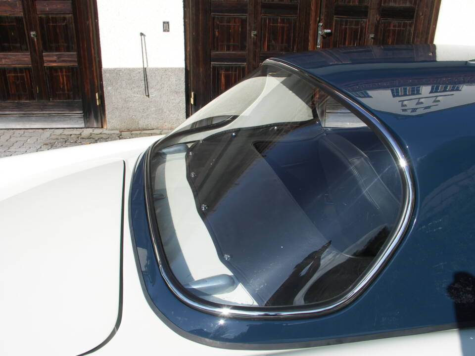 Image 6/40 of Alfa Romeo 2000 Spider (1959)