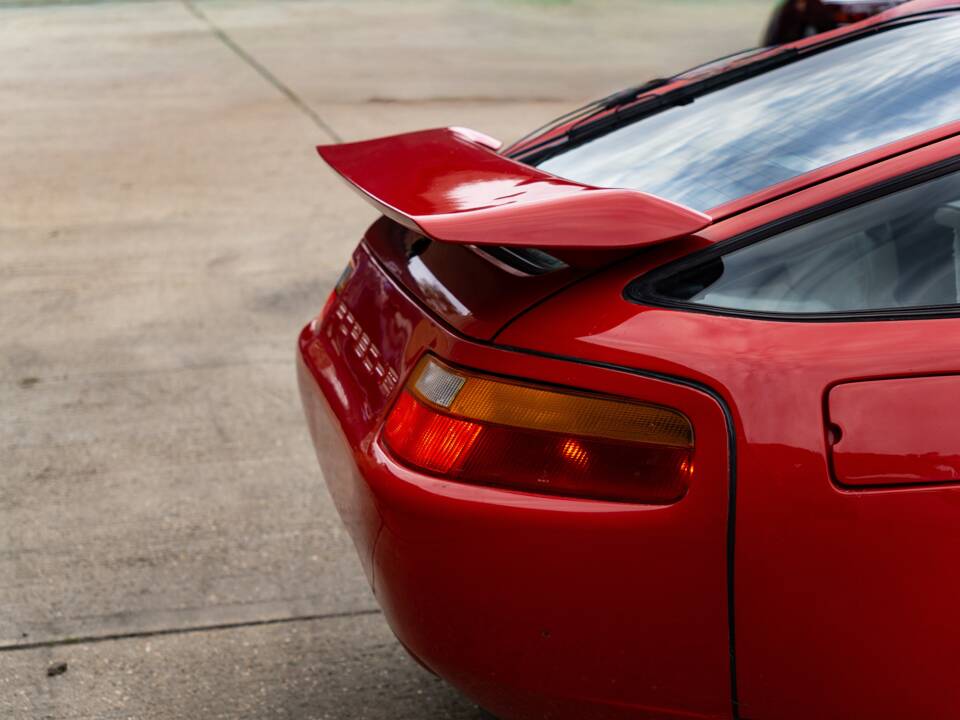 Afbeelding 8/18 van Porsche 928 S4 (1989)