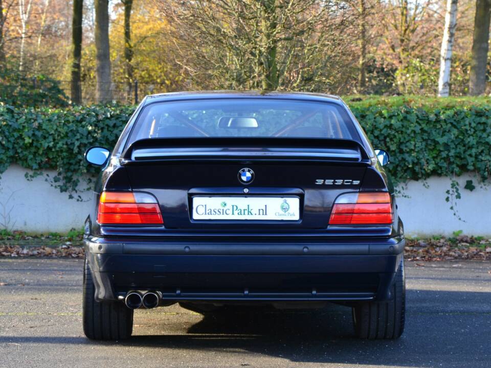 Image 3/50 of BMW 323i (1998)