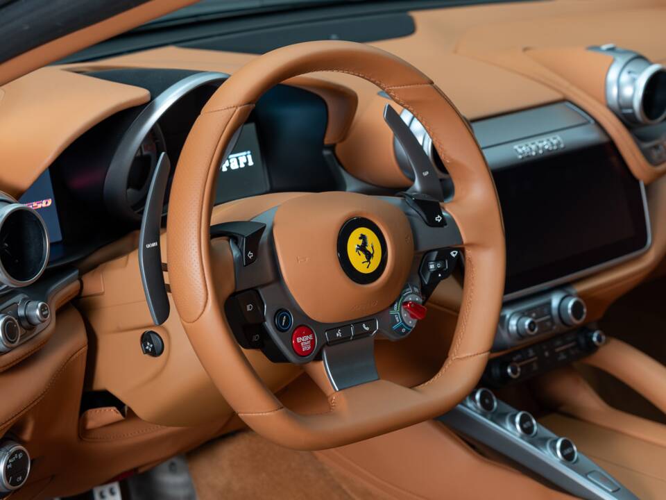 Bild 12/38 von Ferrari GTC4Lusso (2017)
