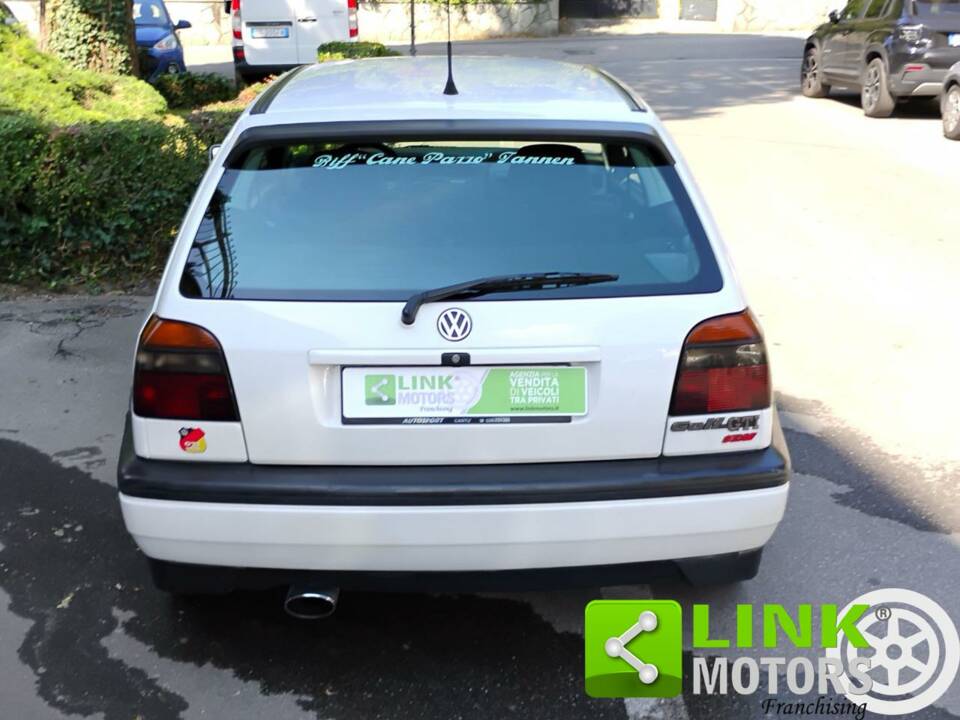 Image 8/10 de Volkswagen Golf III 2.0 16V GTI (1994)