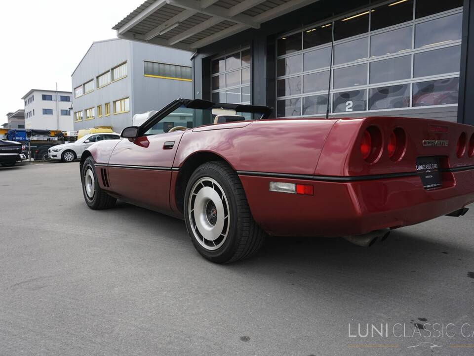 Afbeelding 6/45 van Chevrolet Corvette Convertible (1988)