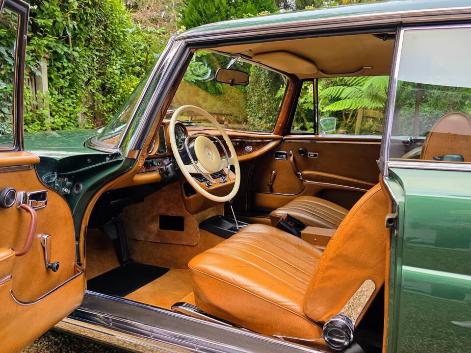 Bild 15/72 von Mercedes-Benz 280 SE 3,5 (1970)