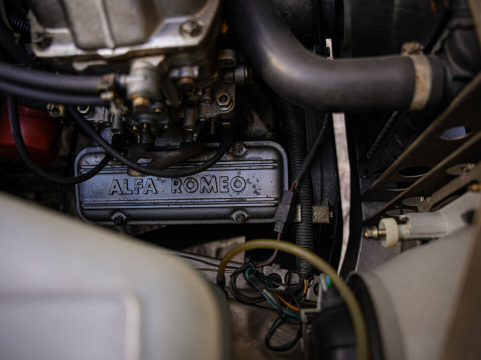 Image 35/39 of Alfa Romeo 33 - 1.3 S (1987)