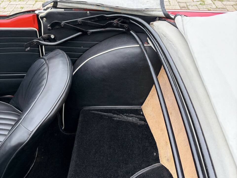 Immagine 8/50 di Triumph TR 4 (1961)