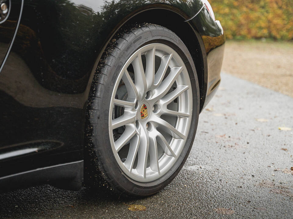 Image 42/96 of Porsche 911 Carrera 4 (2006)