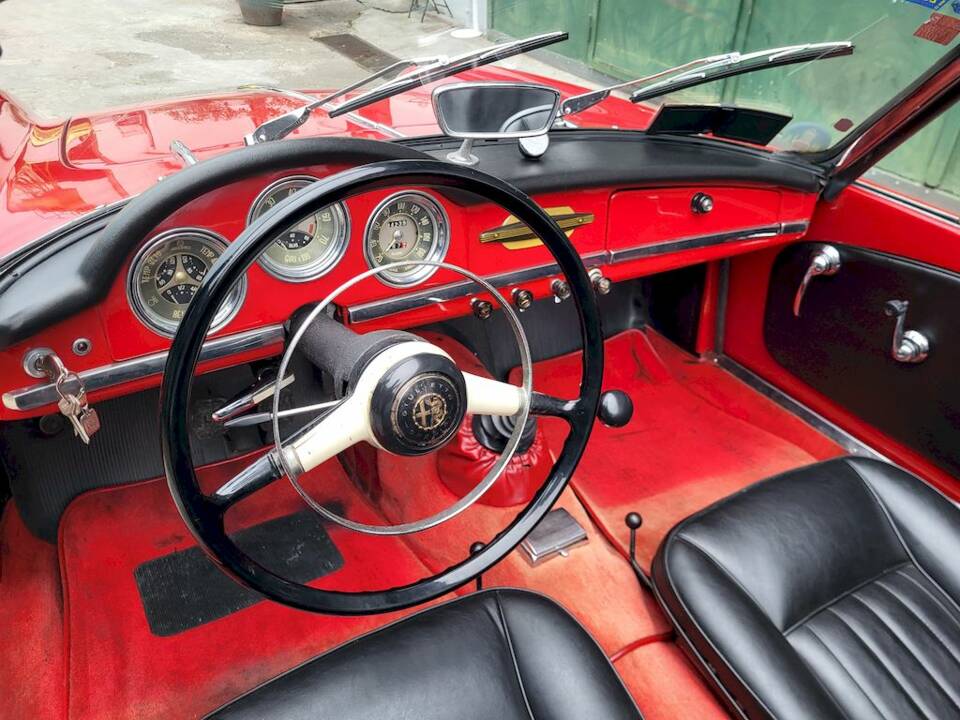Image 22/65 of Alfa Romeo Giulietta Spider (1962)