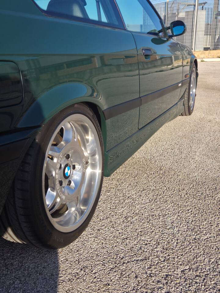 Image 46/54 of BMW M3 GT (1995)