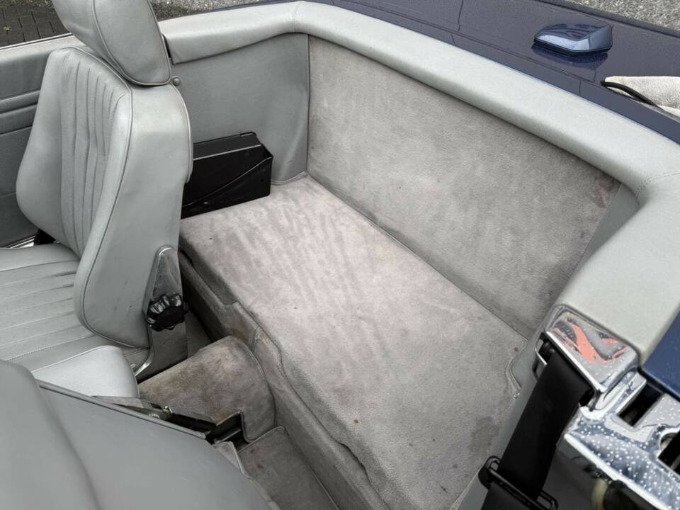 Image 22/46 de Mercedes-Benz 560 SL (1986)