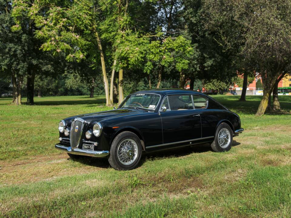 Image 3/97 of Lancia Aurelia B20 GT 2500 (1957)