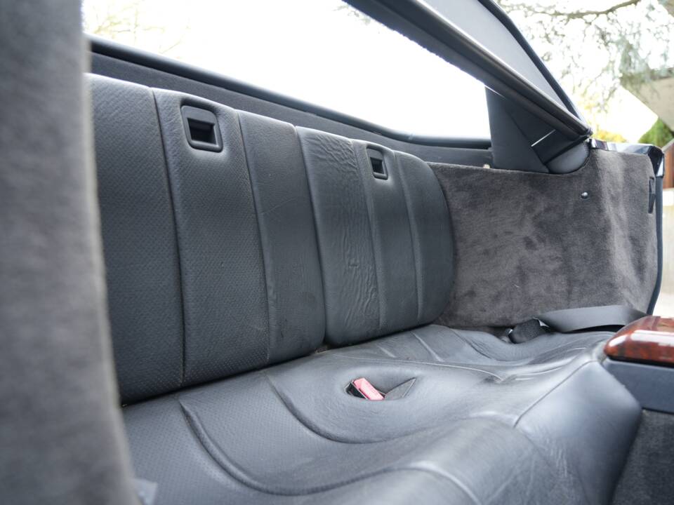 Image 62/95 of Mercedes-Benz 300 SL (1993)