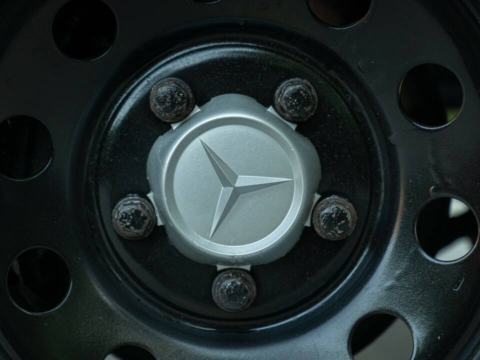 Image 32/50 de Mercedes-Benz 280 GE (SWB) (1981)