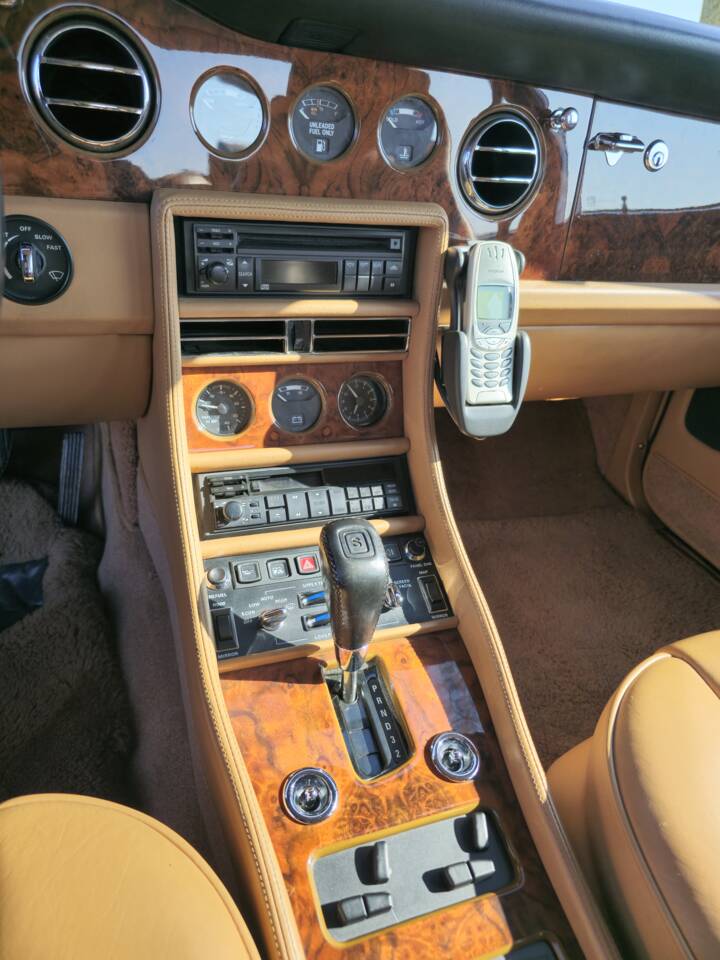 Image 26/33 of Bentley Turbo R lang (1992)