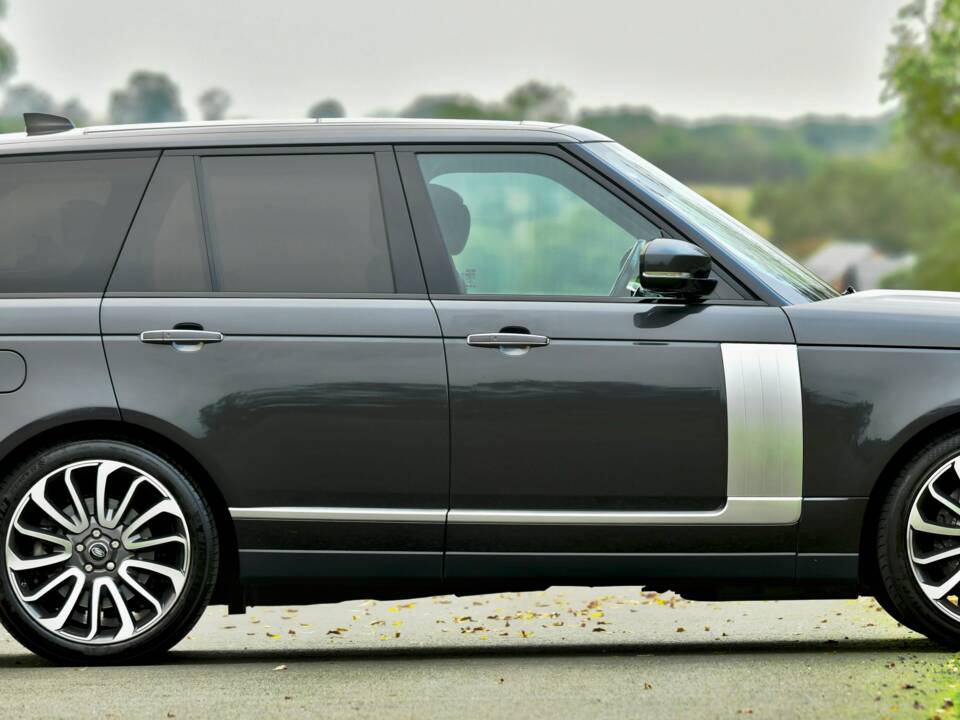 Afbeelding 10/46 van Land Rover Range Rover V8 SV Autobiography (2020)