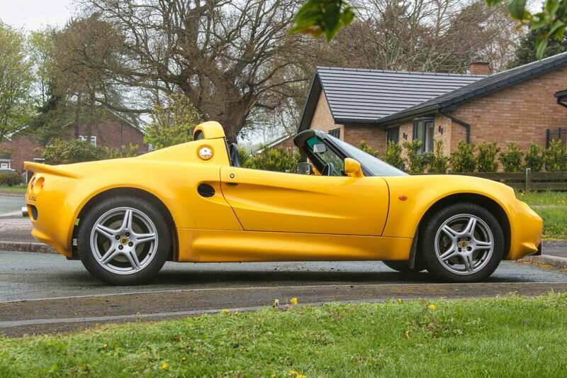 Image 9/50 of Lotus Elise 111 (1998)