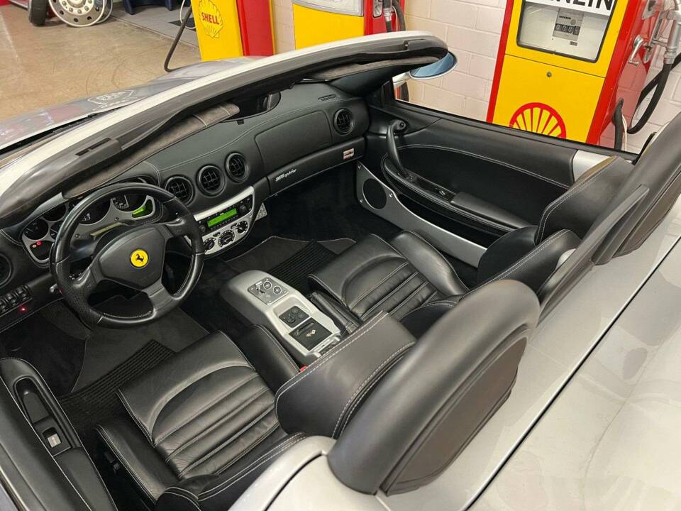 Image 16/16 of Ferrari 360 Spider (2001)