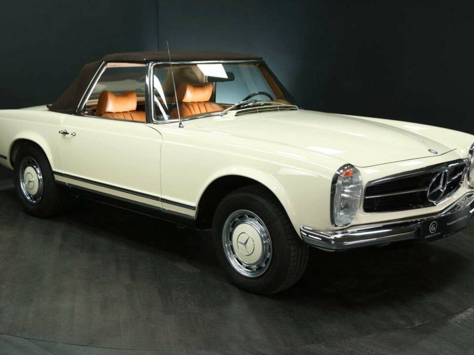 Imagen 8/30 de Mercedes-Benz 280 SL (1971)