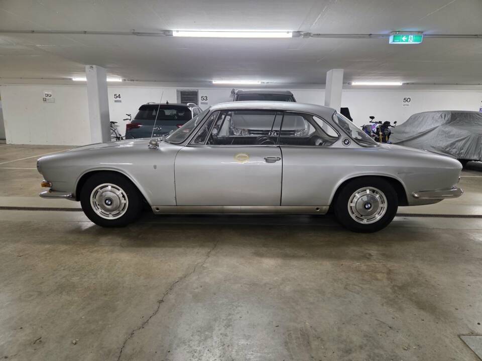 Image 8/19 of BMW 3200 CS (1964)