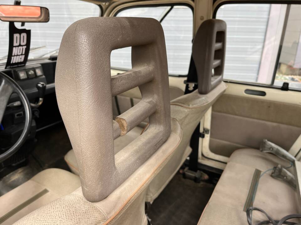 Immagine 8/54 di Renault R 4 TL (1987)