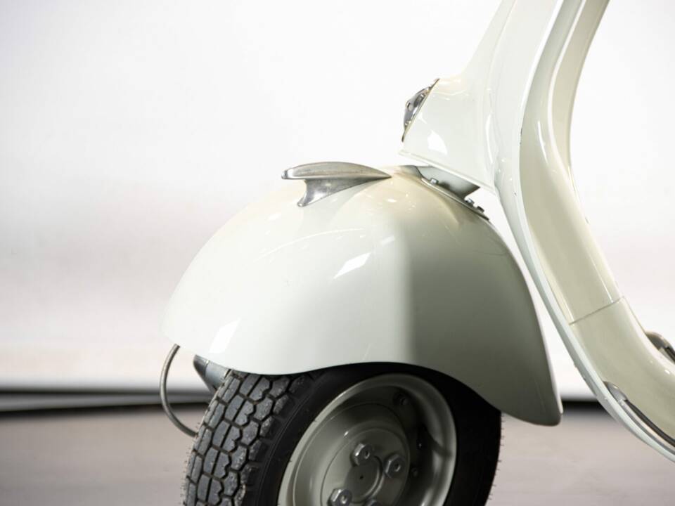 Afbeelding 22/50 van Piaggio Vespa 150 "Struzzo" VL (1956)