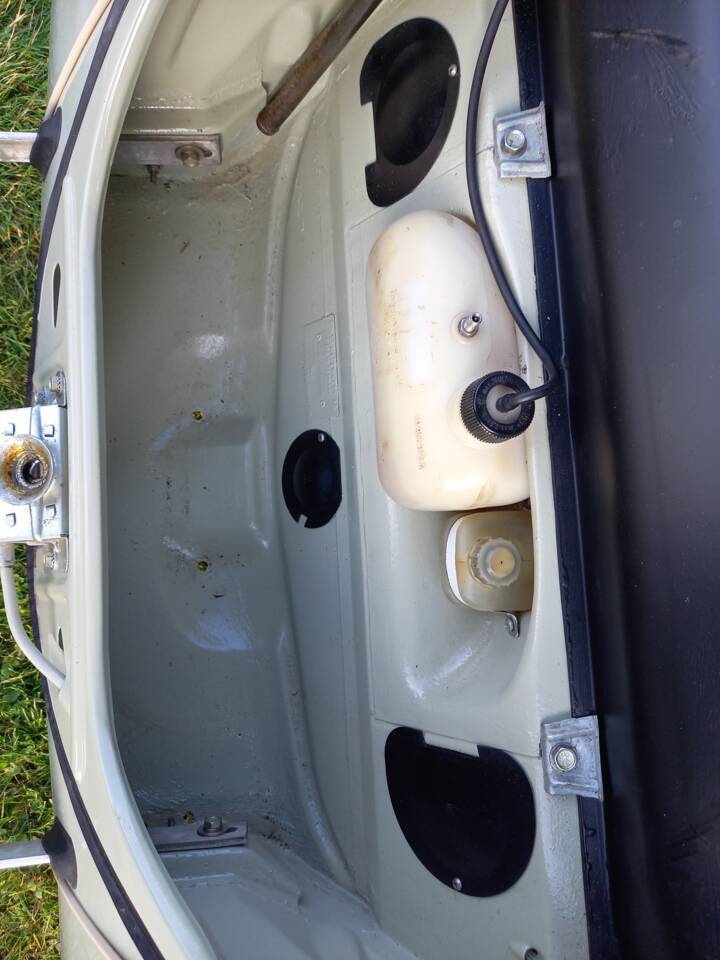 Image 115/137 of Volkswagen Beetle 1200 (1965)