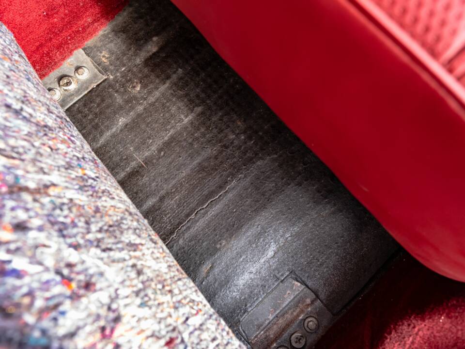 Image 41/86 of Mercedes-Benz 300 SE (1965)