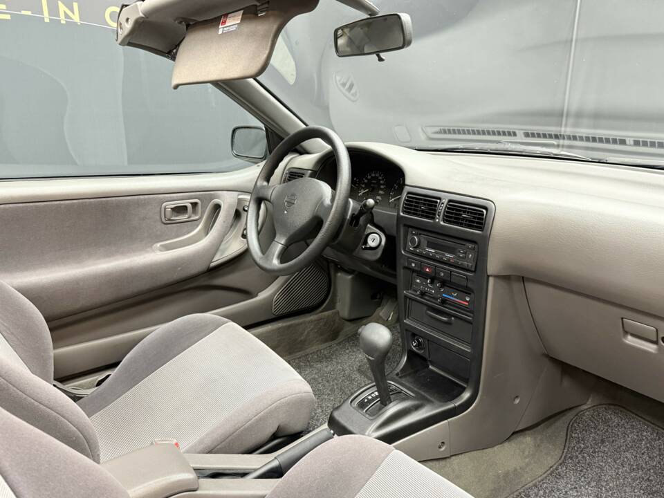 Image 49/50 of Nissan 100 NX (1994)