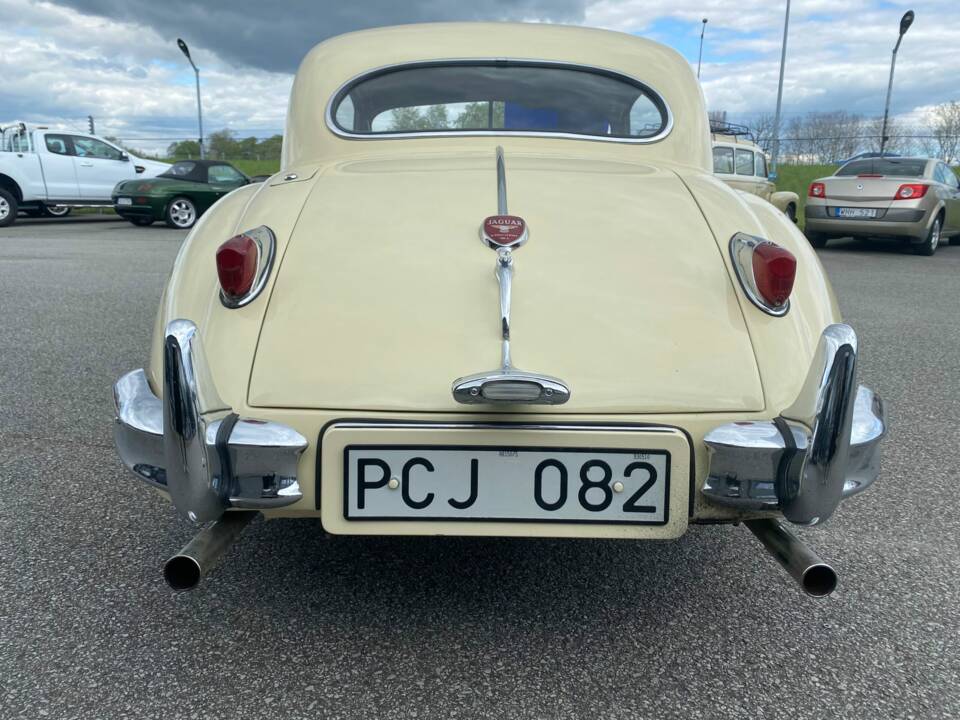 Bild 8/8 von Jaguar XK 140 FHC (1956)