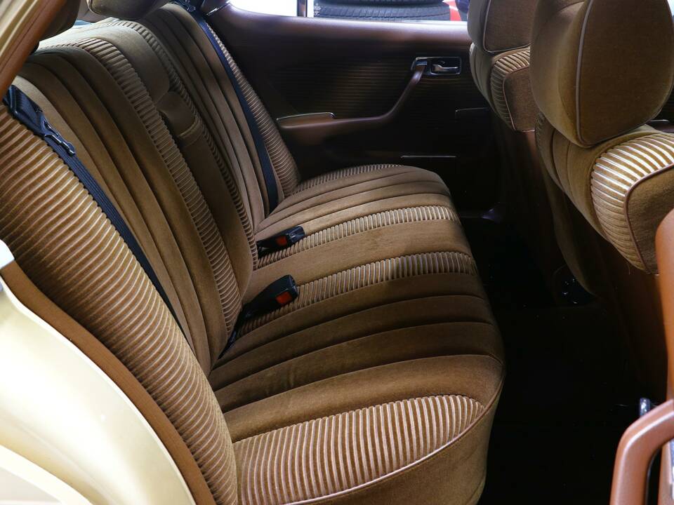 Bild 15/23 von Mercedes-Benz 280 SE (1979)