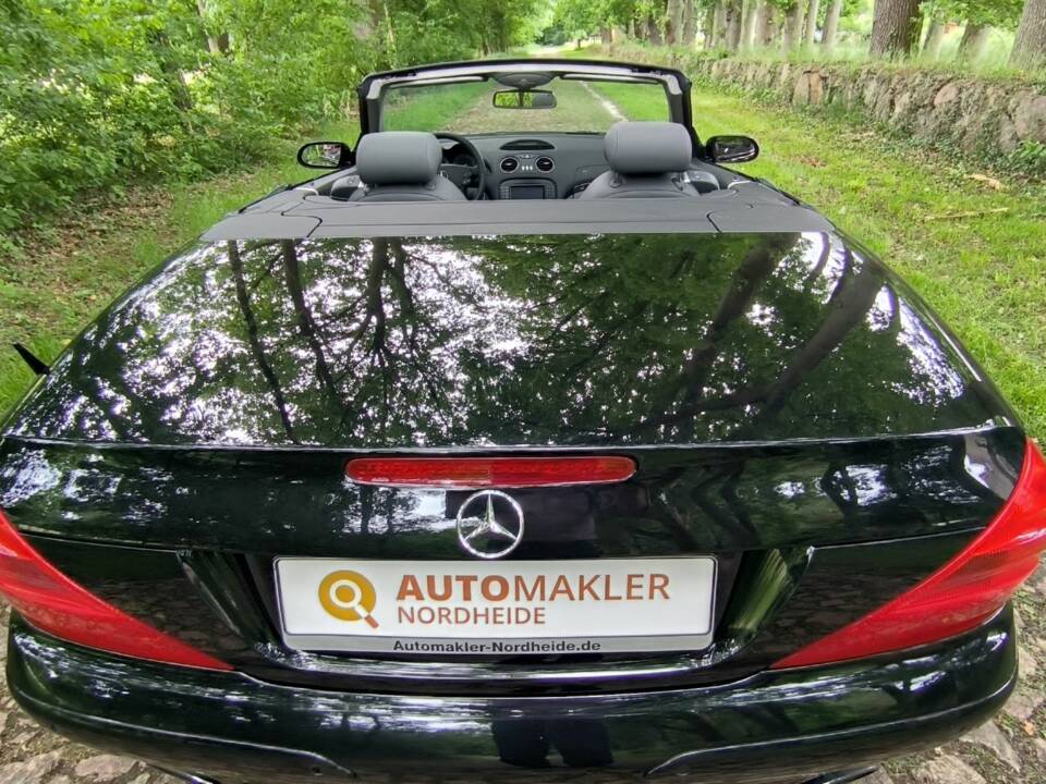 Imagen 18/58 de Mercedes-Benz SL 350 (2005)
