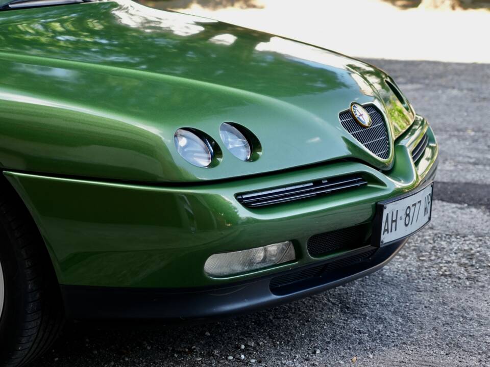 Bild 19/43 von Alfa Romeo Spider 2.0 Twin Spark 16V (1995)