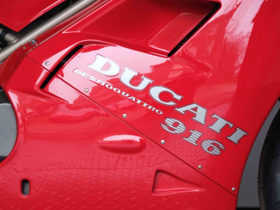 Bild 8/93 von Ducati 916 Strada (1994)