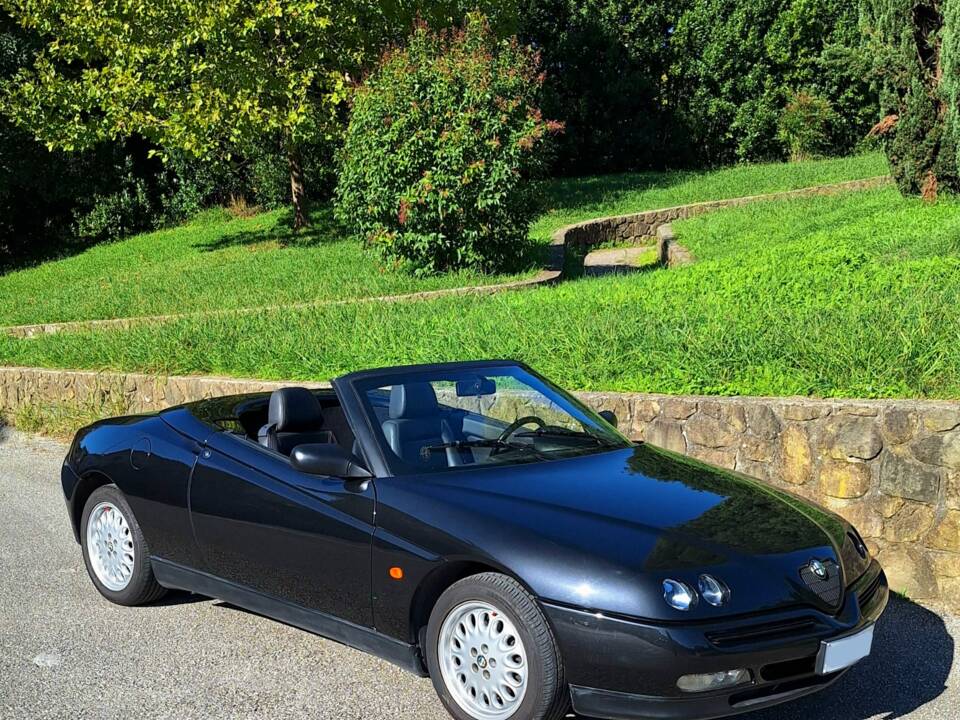 Image 6/26 of Alfa Romeo Spider 2.0 Twin Spark 16V (1997)