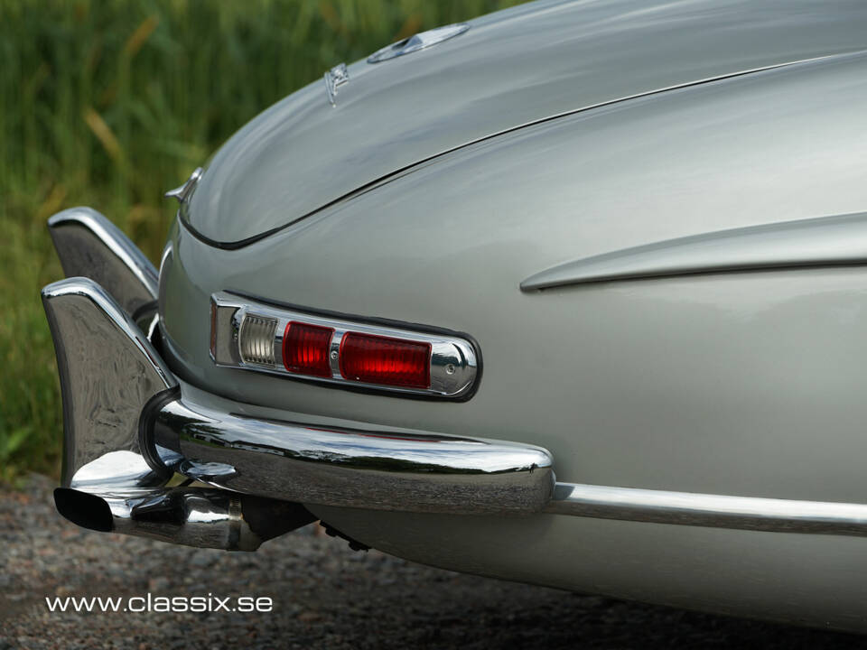 Image 14/26 of Mercedes-Benz 300 SL Roadster (1957)