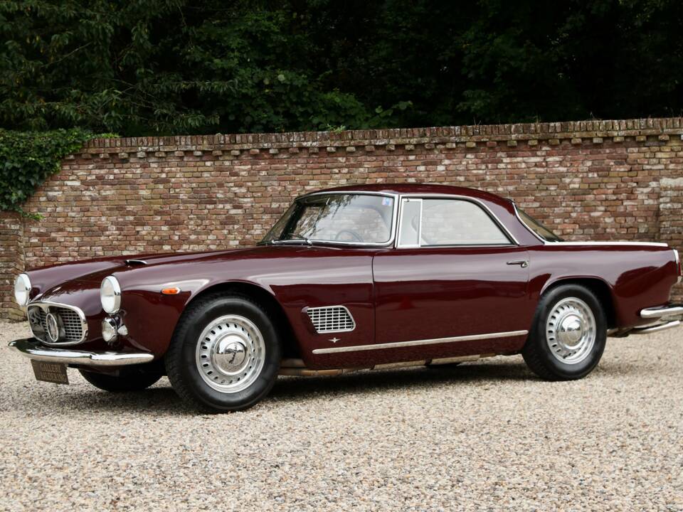 Bild 28/50 von Maserati 3500 GT Touring (1961)