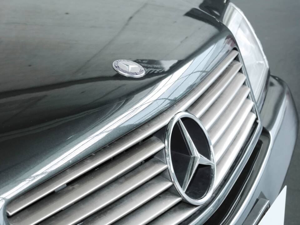 Image 30/37 of Mercedes-Benz SL 500 (1995)