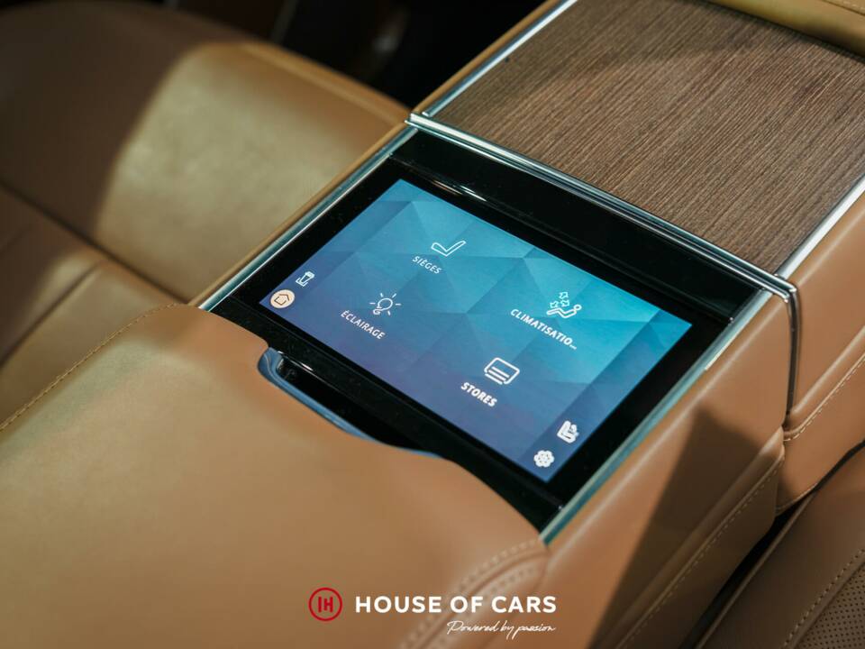 Image 22/25 of Land Rover Range Rover D350 (2022)