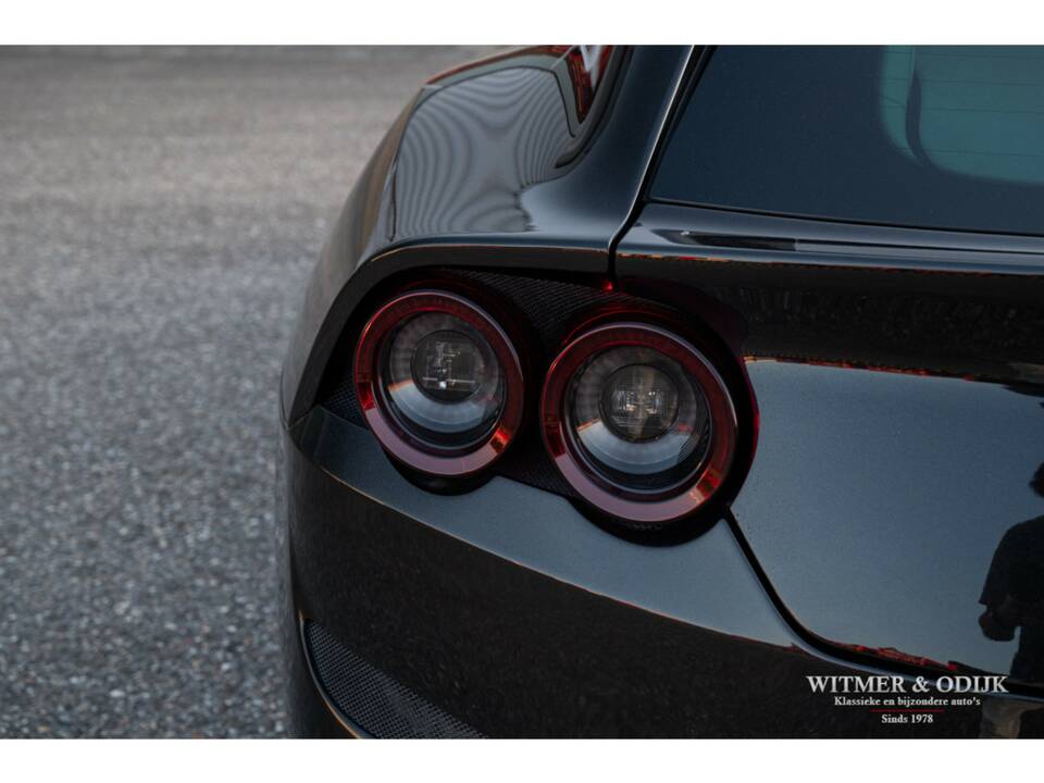 Bild 27/47 von Ferrari GTC4Lusso (2017)