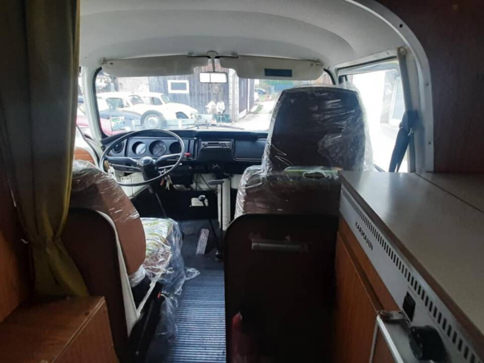 Image 12/39 of Volkswagen T2 a&#x2F;b (1979)