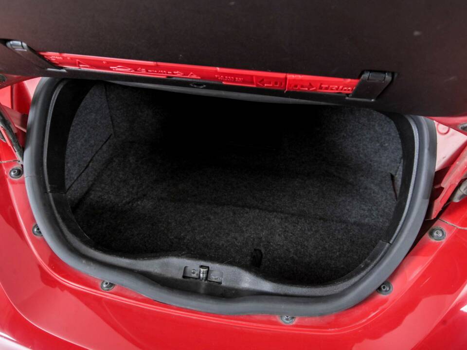 Image 41/50 de Volkswagen New Beetle 2.0 (2006)