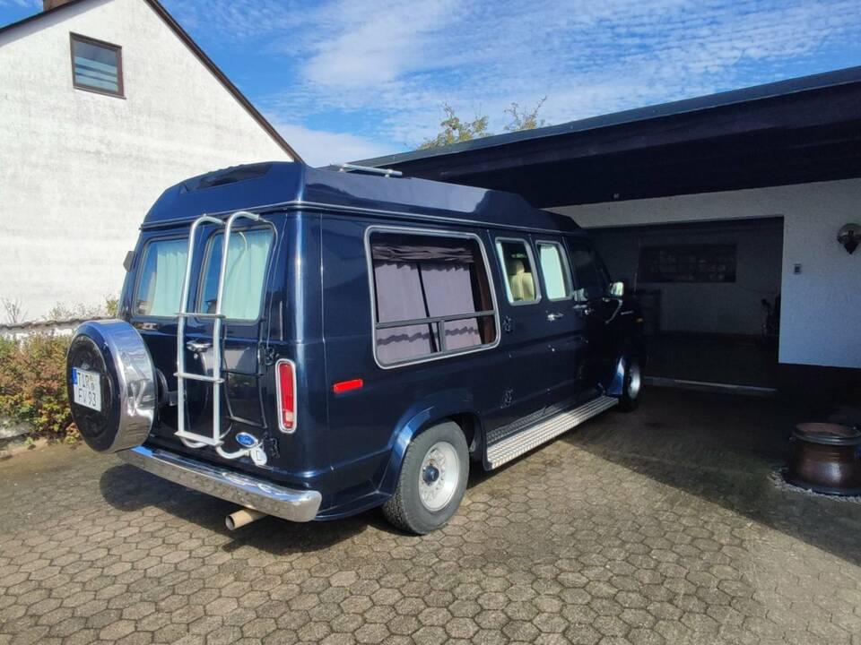 Bild 7/8 von Ford Econoline E 150 (1988)