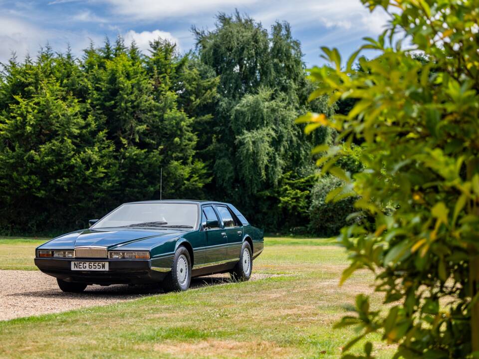 Immagine 26/38 di Aston Martin Lagonda (1981)