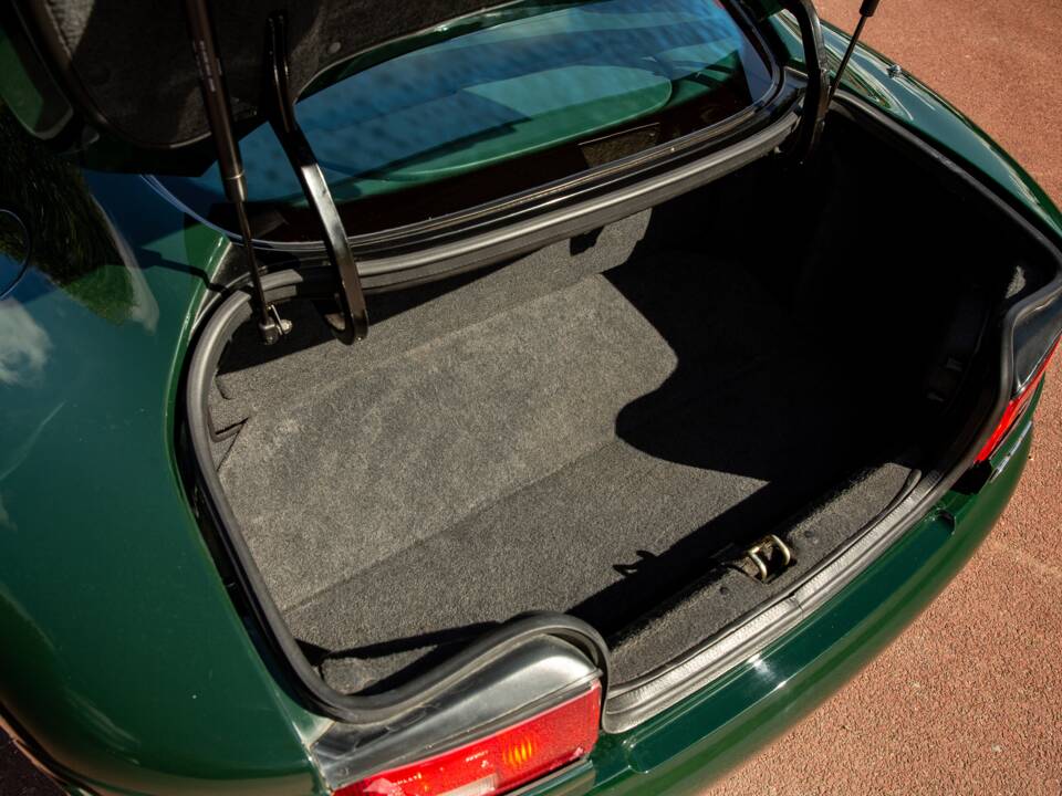 Bild 43/43 von Aston Martin DB 7 (1998)