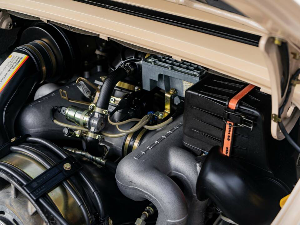 Bild 30/41 von Porsche 911 Speedster 3.2 (1989)