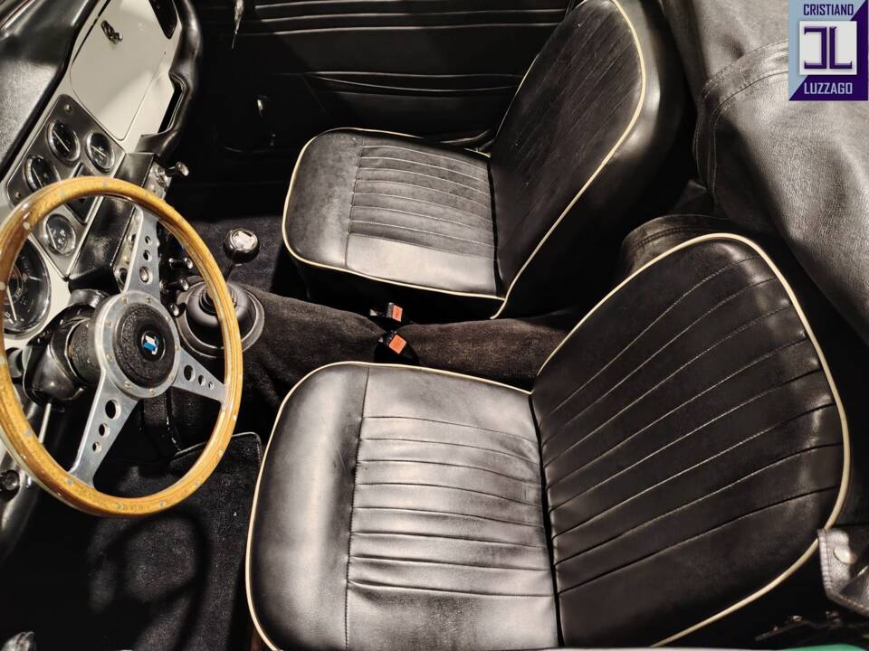 Image 28/48 de Triumph TR 4 (1962)