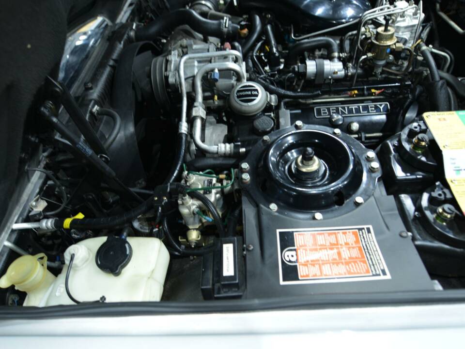 Image 40/50 of Bentley Continental R (1992)