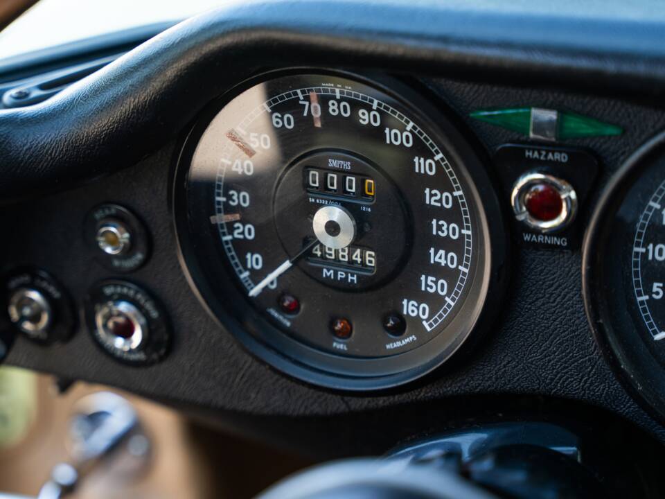 Image 39/78 de Jaguar E-Type (1969)